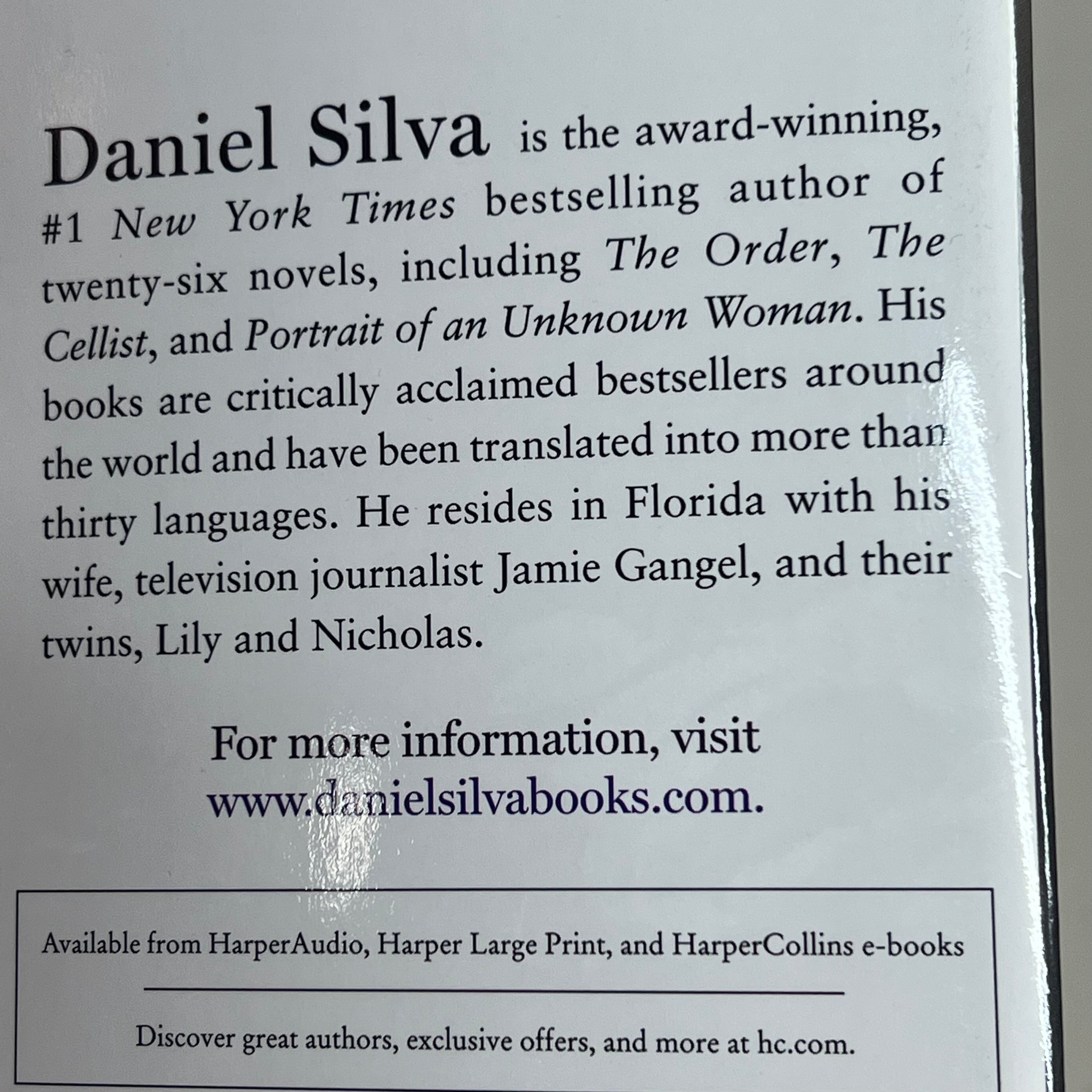 THE COLLECTOR  A Spy Fiction Master Thief Novel By Daniel Silva Hardback Book