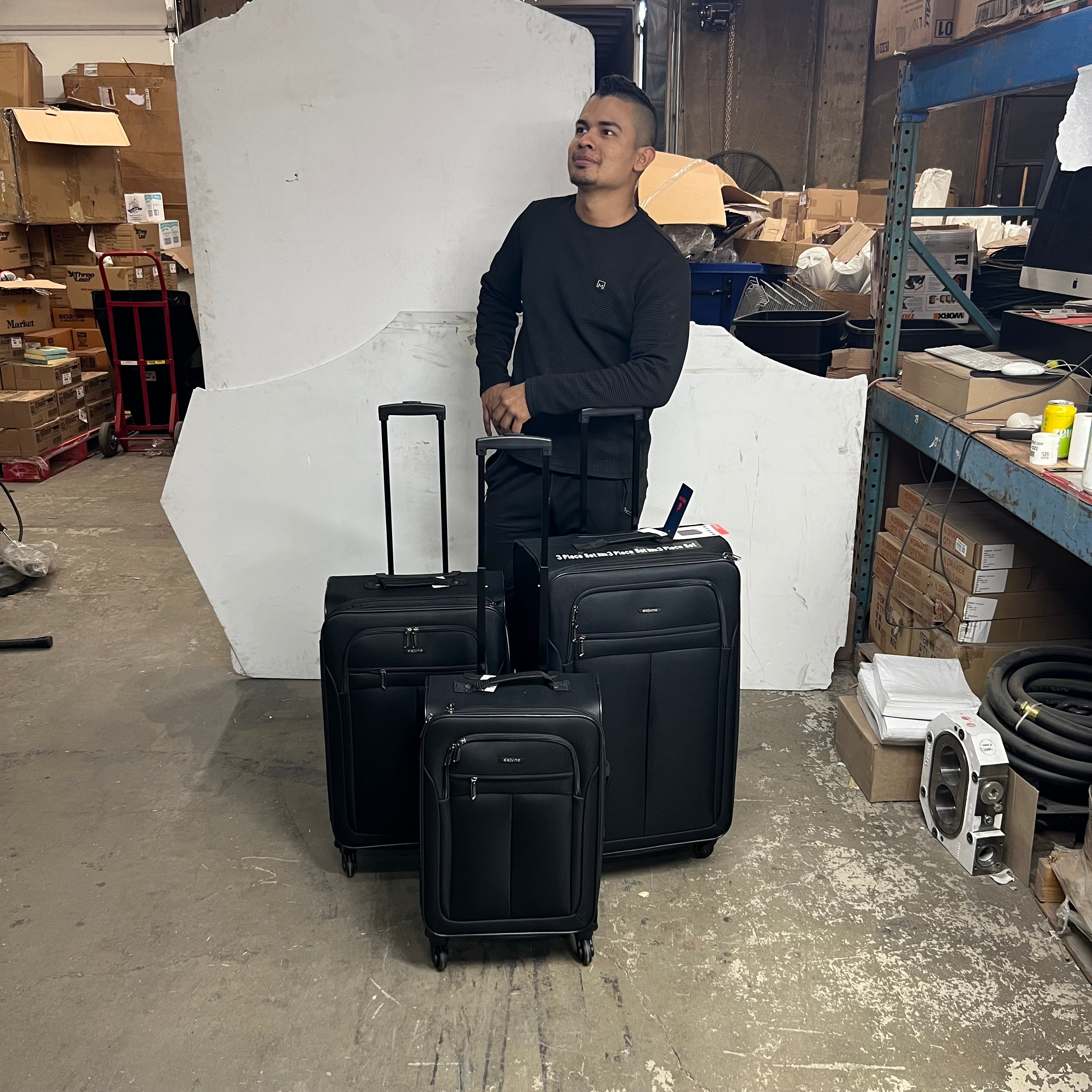 DEJUNO (3 PACK) Lightweight Expandable Spinner Luggage Suitcase Set Black 2302DJBF