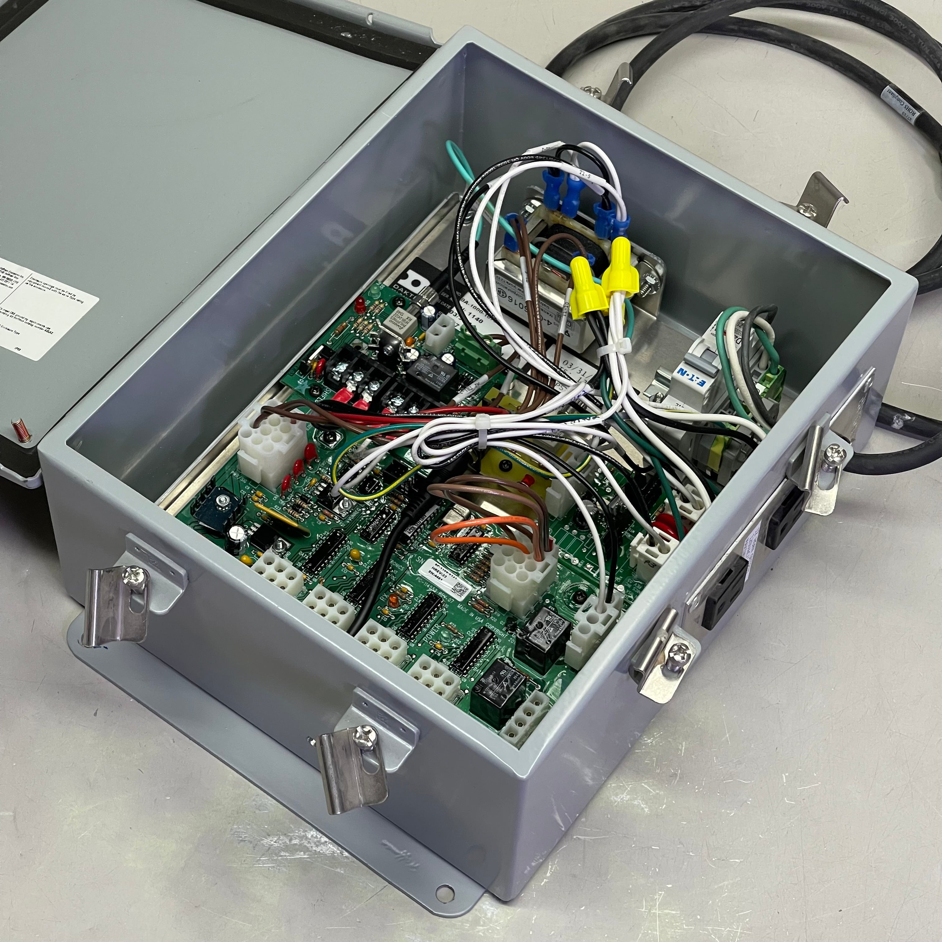 DAKTRONICS Scoreboard Controller Assembly 0A-1000-1075(Used, Working)