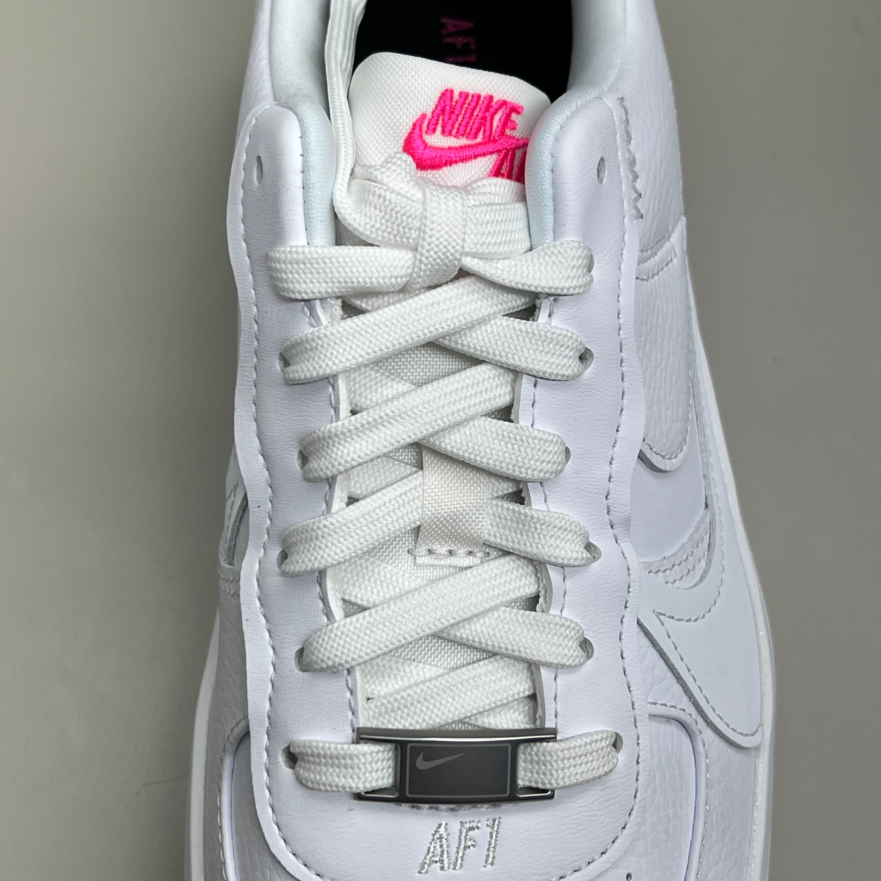 NIKE Air Force 1 PLT.AF.ORM Tapered Toe Shoes Sz Women's 8.5 White/Pink/Blue FN7180-100
