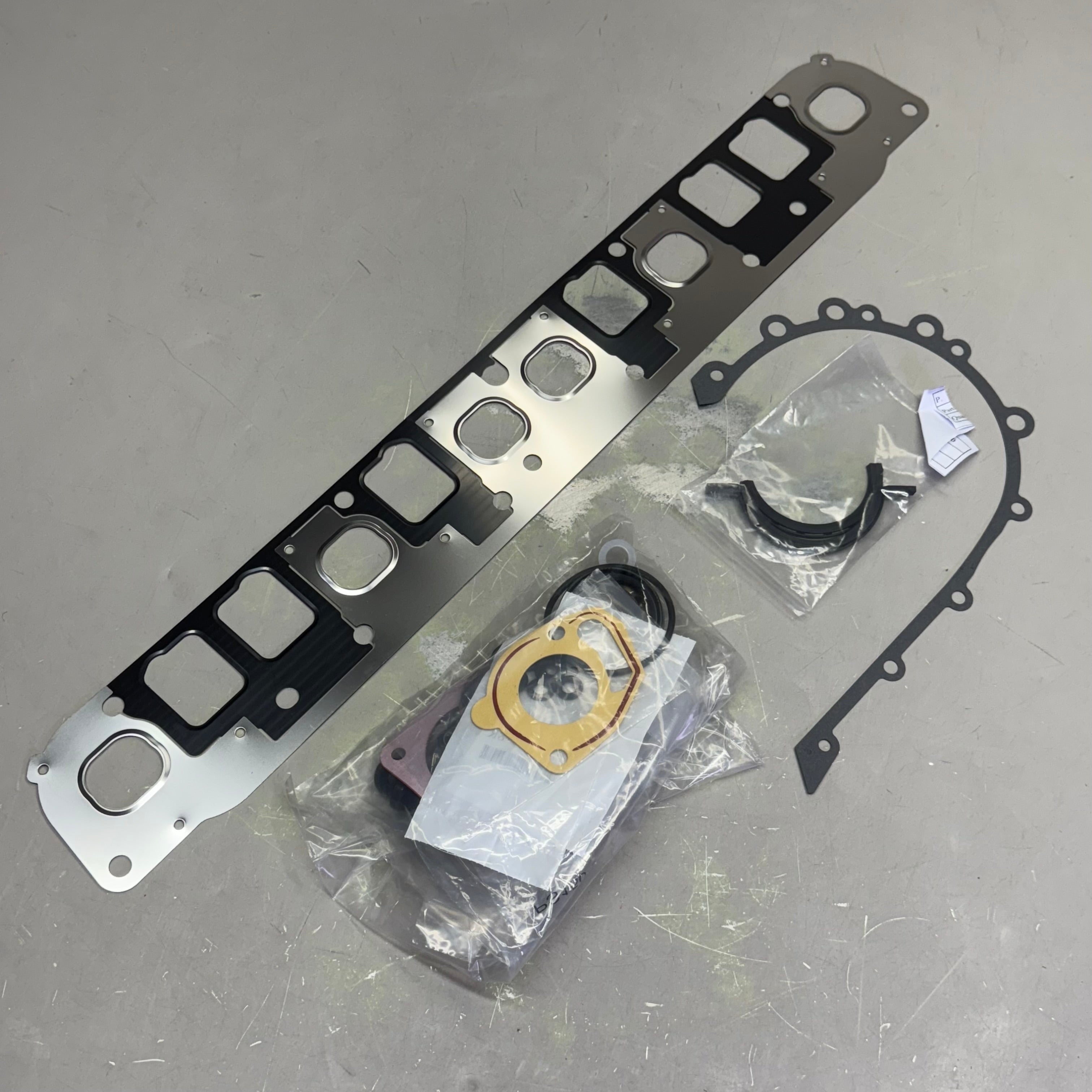 MAHLE Engine Kit Gasket Part Set Standard Thickness Jeep 95-3567