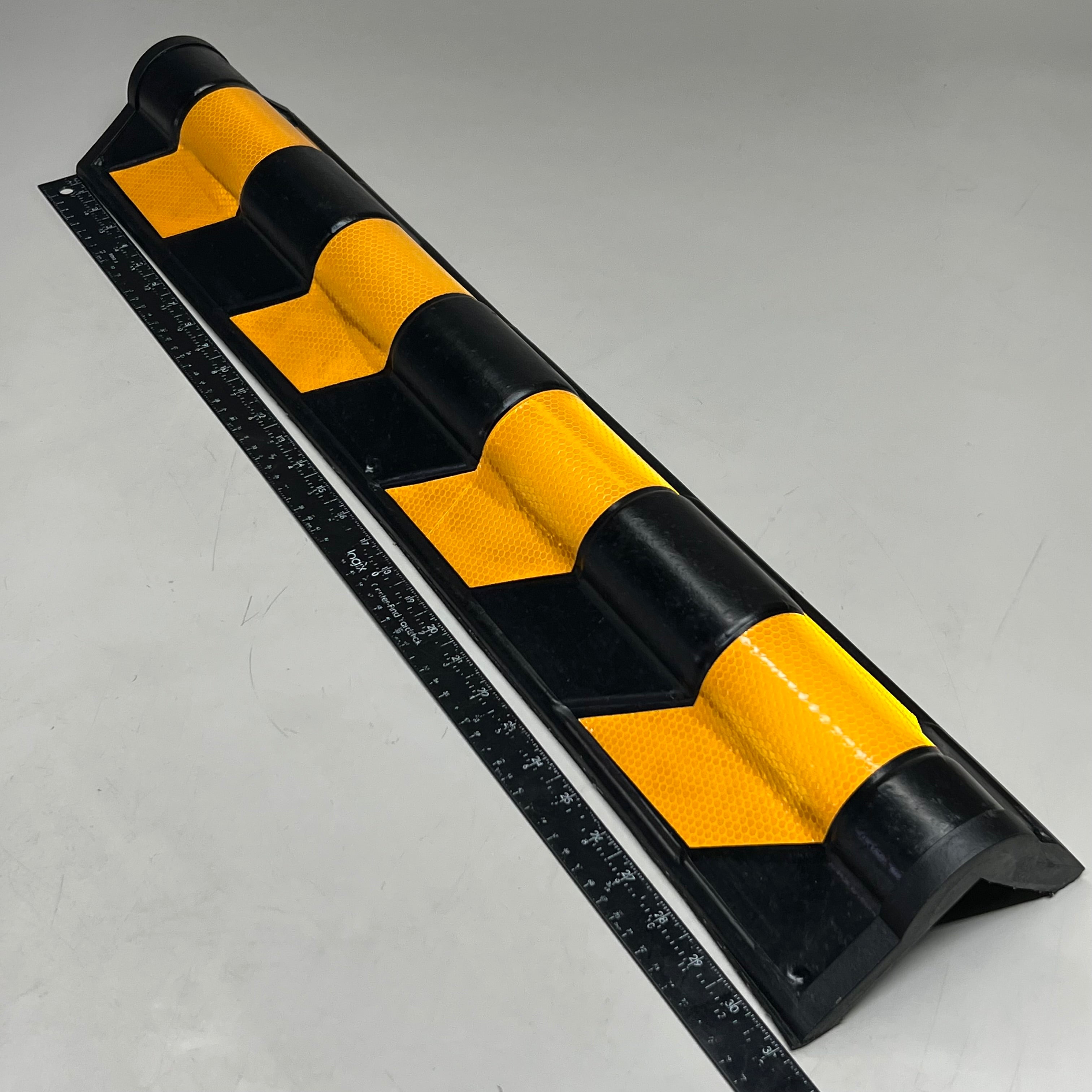 Rubber Corner Guard (10 Pcs) Sz 31" L x 6.5" W, Black & Yellow