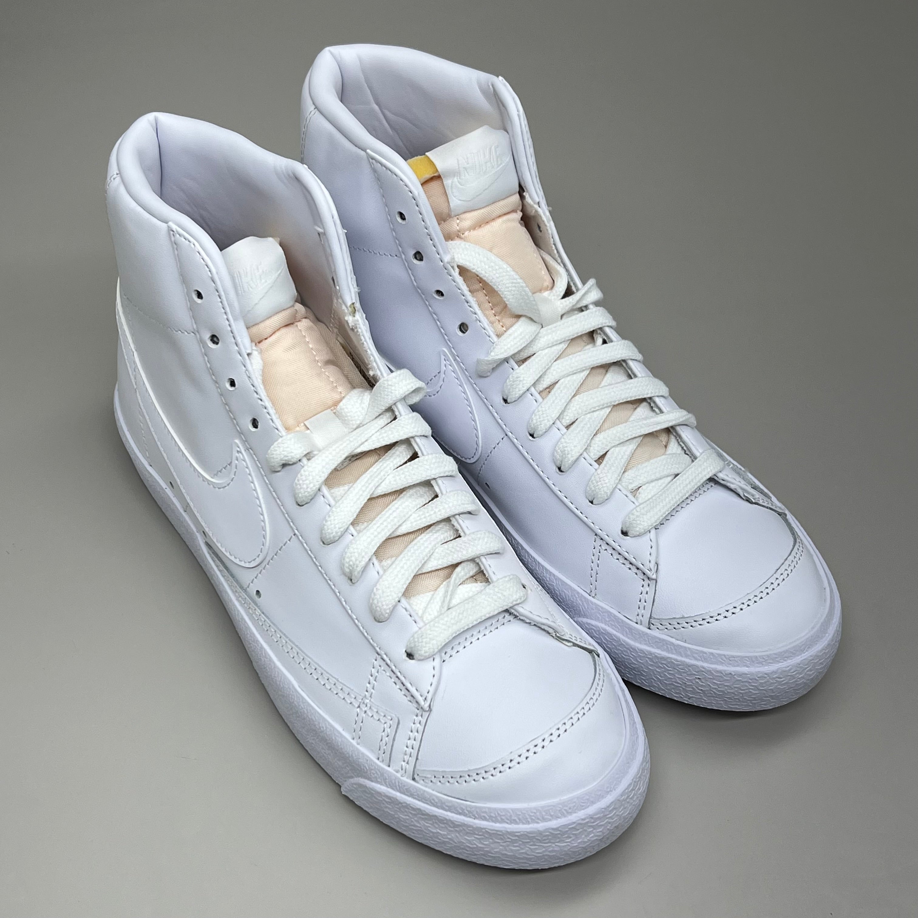 NIKE Blazer Mid 77' High-top Shoes SZ Womens 10 Mens 8.5 White & Peach CZ1055-117
