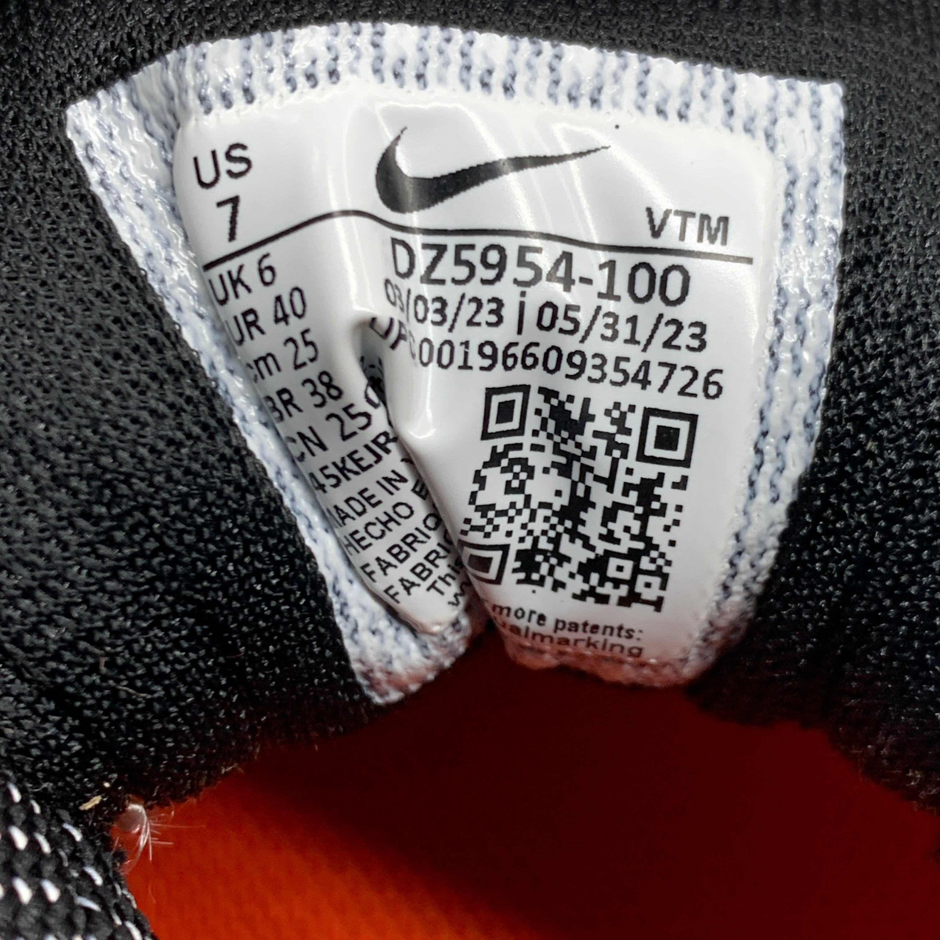 NIKE Zoom Pegasus 40 Oregon St Shoes White Team Orange & Black 8.5 W 7 M DZ5954-100