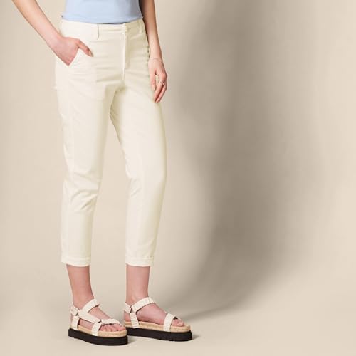 Amazon Essentials Women's Mid-Rise Slim-Fit Stretch Cropped Capri Pants (Available in Plus Size)