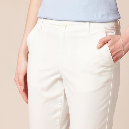 Amazon Essentials Women's Mid-Rise Slim-Fit Stretch Cropped Capri Pants (Available in Plus Size)