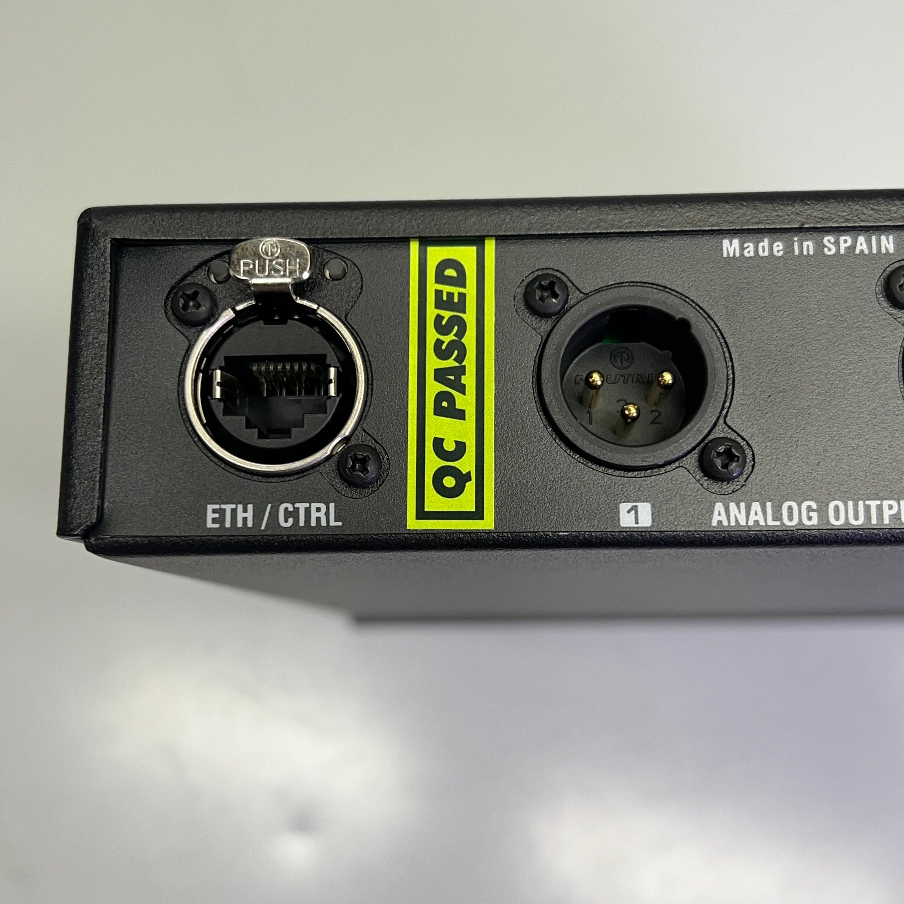 DAS AUDIO GROUP Half Rack Mount Dual Input/Output Channel Breakout Box 11106140