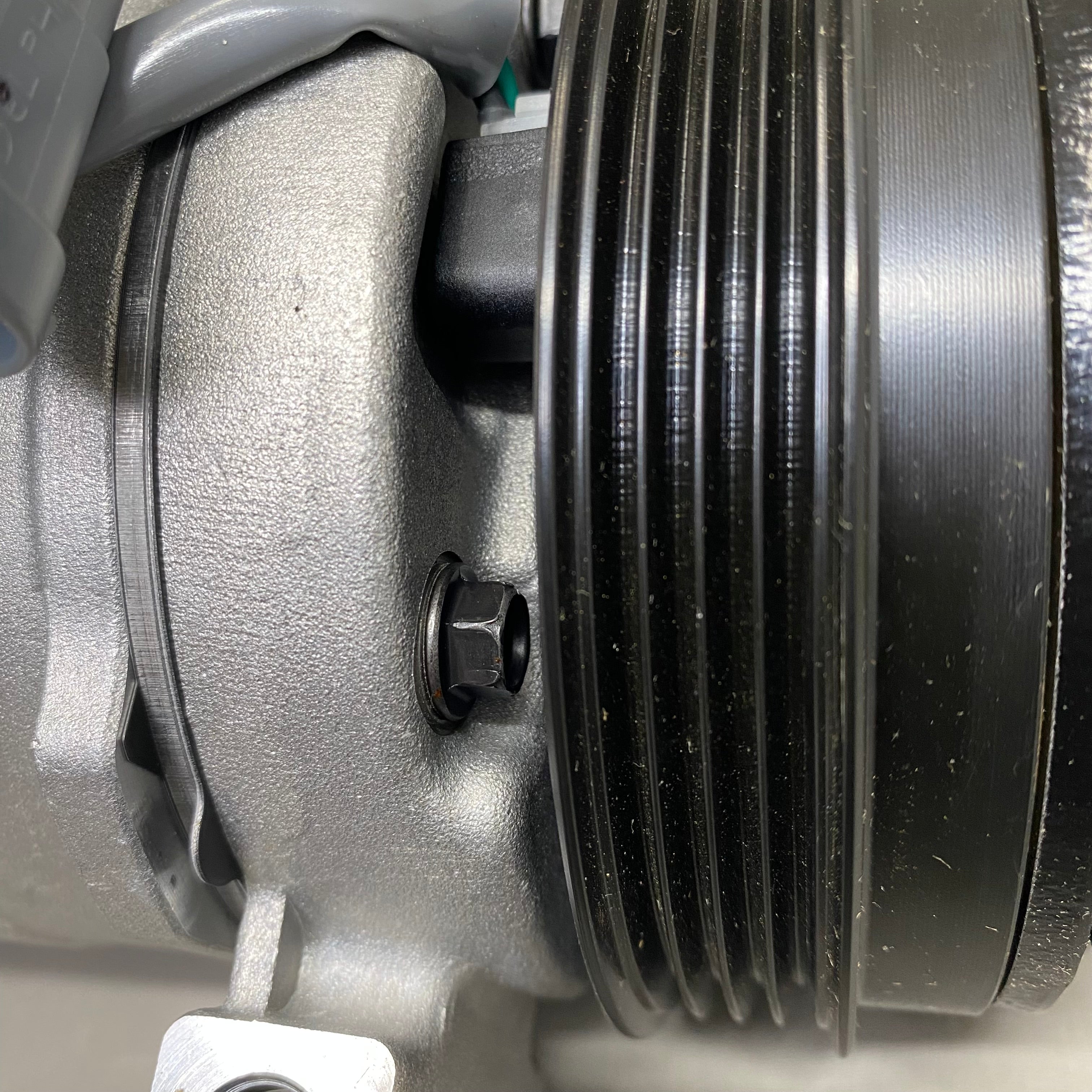DENSO A/C Compressor & Clutch Dor Cadillac, Chevy, Hummer Etc As-is (See Images)471-0315