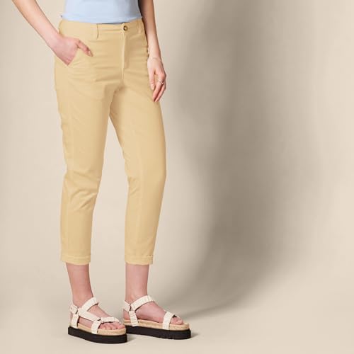 Amazon Essentials Women's Mid-Rise Slim-Fit Stretch Cropped Capri Pants (Available in Plus Size)