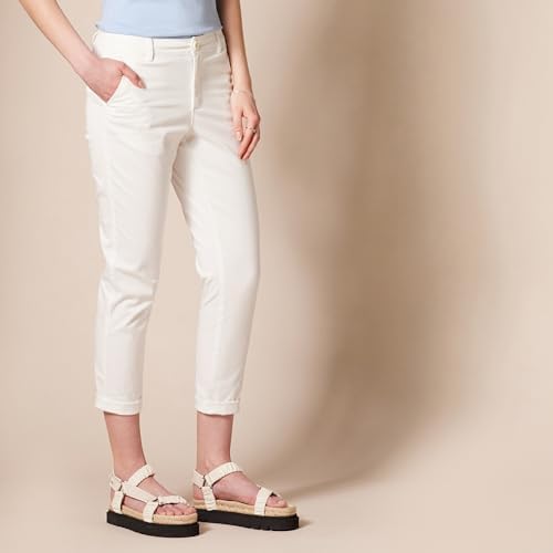 Amazon Essentials Women's Mid-Rise Slim-Fit Stretch Cropped Capri Pants (Available in Plus Size)