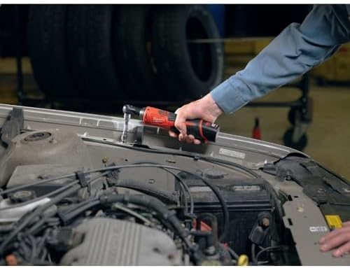 Milwaukee 2457-21 3/8-in Cordless M12 Lithium-Ion Ratchet Kit