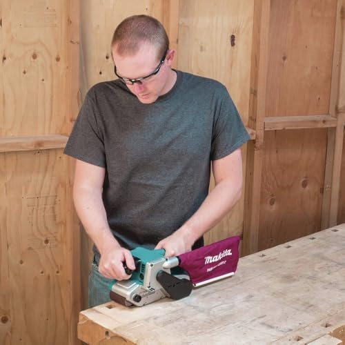 Makita 9903-R 8.8 Amp Variable Speed 3 in. x 21 in. Corded Belt Sander (Renewed)