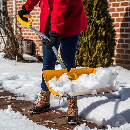 True Temper 2-Piece Snow Removal Combo with Shovel and Pusher Garden Tool, Set of 2