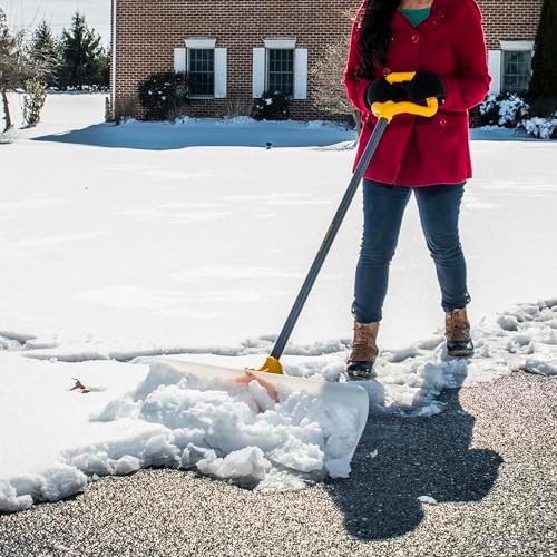 True Temper 2-Piece Snow Removal Combo with Shovel and Pusher Garden Tool, Set of 2