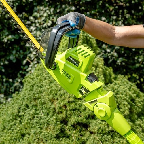 Earthwise CVPH43018 4.5-Amp 2-in-1 Convertible Pole Hedge Trimmer