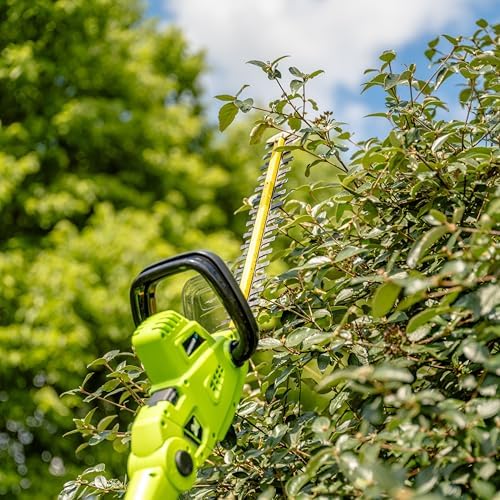Earthwise CVPH43018 4.5-Amp 2-in-1 Convertible Pole Hedge Trimmer