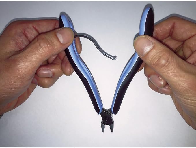 Lindstrom RX8149 - RX Series Flush Cutter - Small Head Tip - Ergonomic Handles - 22-38 Guage Cutting Capacity - 5.47" L
