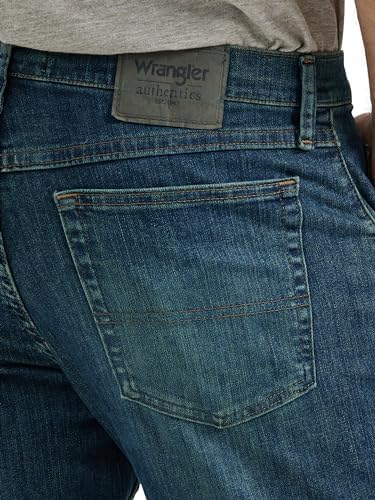 Wrangler Authentics Men's Classic 5-Pocket Regular Fit Flex Jean