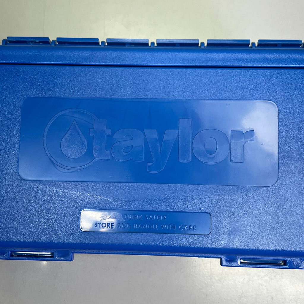 TAYLOR  Easy-To-Kit Complete Swimming Pool Water Testing Kit  Multicolor K-2005