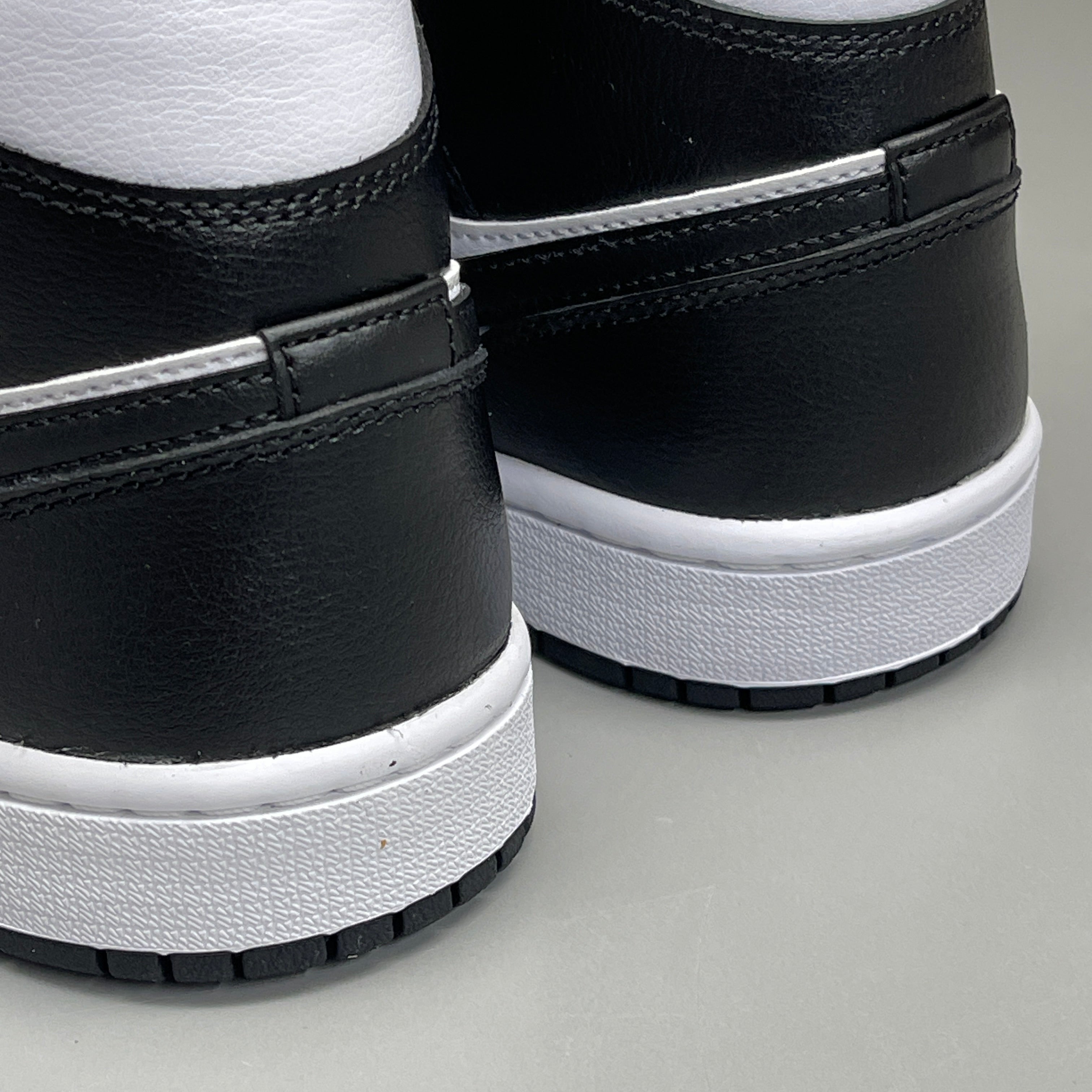 NIKE AIR JORDAN 1 Mid Panda Shoe Women's Sz 7 Black / White DV0991-101 (New)