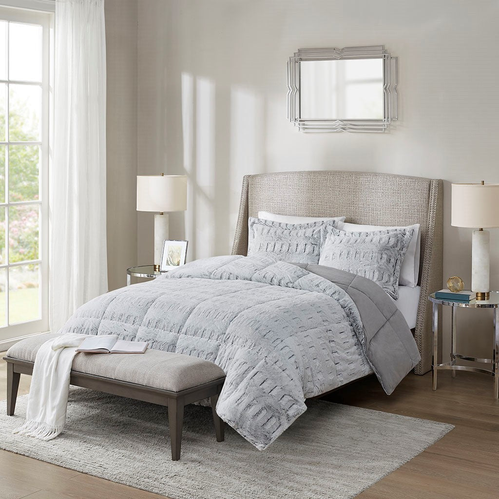 Twin/Twin XL Back Print Long Fur Comforter Mini Set