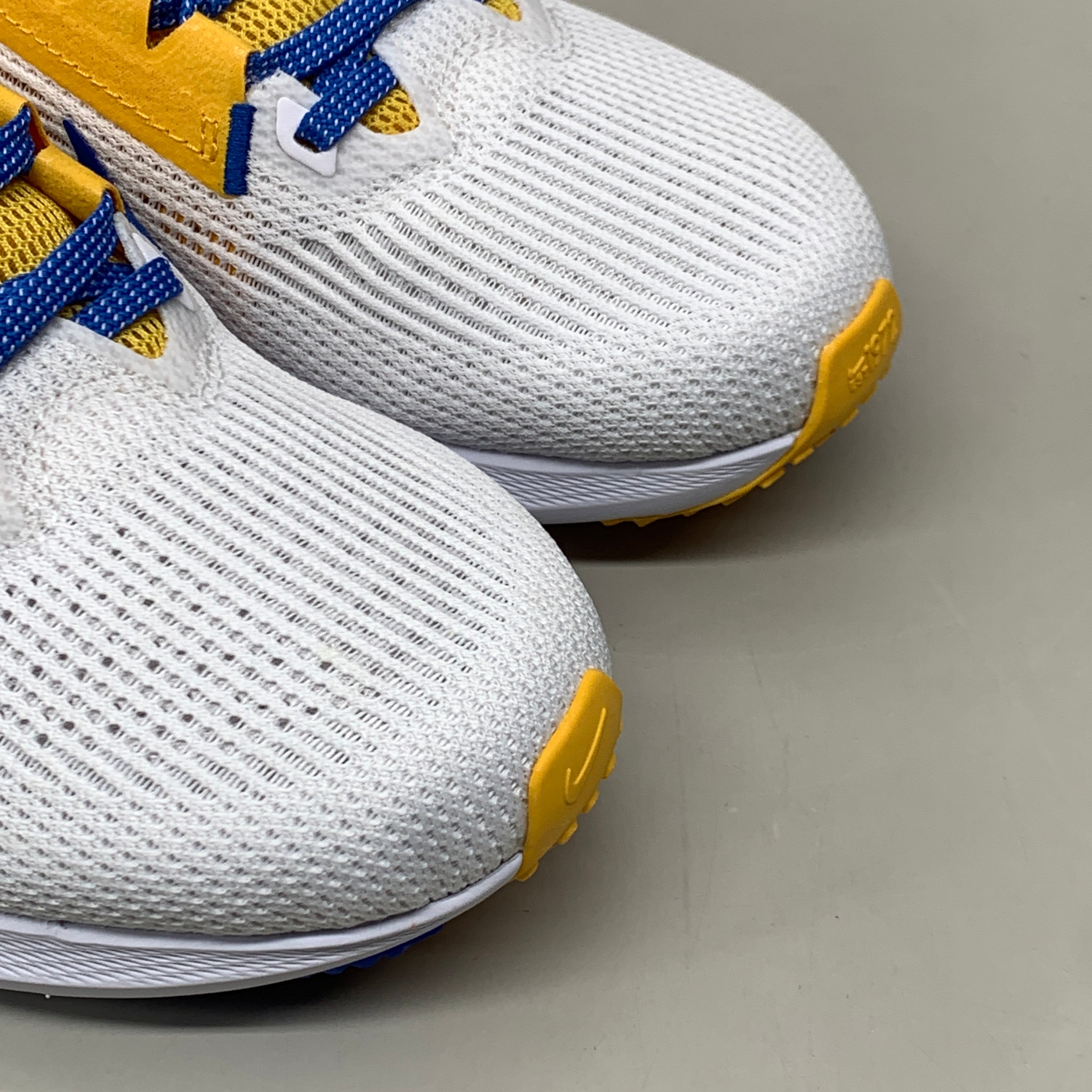NIKE Zoom Pegasus 40 Shoes UCLA White/Signal Blue-Gold 8.5 Women's 7 Mens DZ5988 100