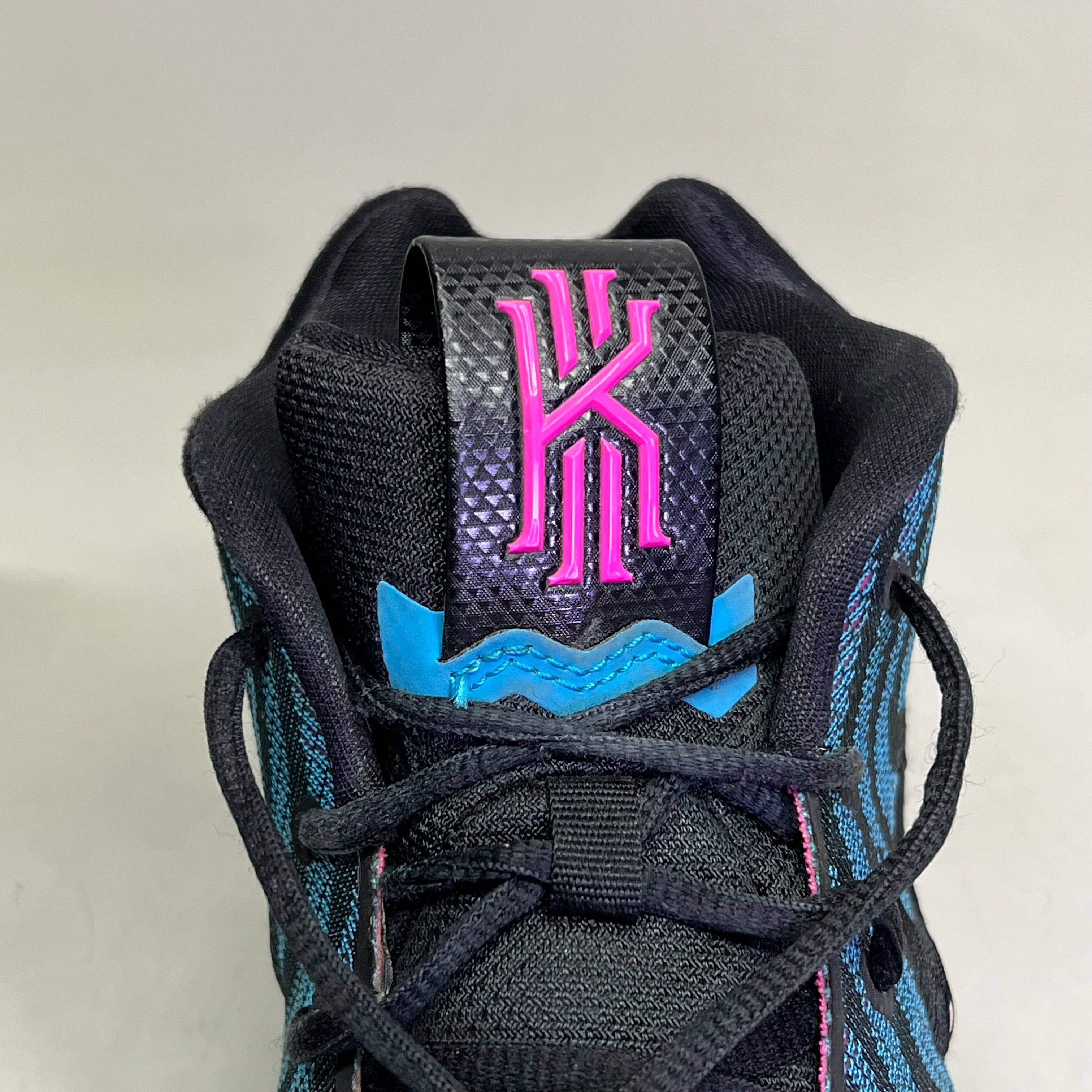 NIKE Kyrie 4 Decades Pack 80s Sneaker Men's Sz 11 Black/Blue/Purple (Pre-Owned)