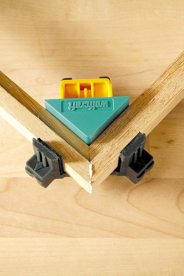 wolfcraft 2 ES 22 Corner Clamp I 3051000 I For quick and easy fixing of boards and frames at a 90° angle, for example when assembling shelves, small cupboards or frames