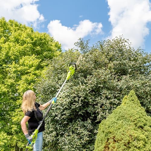 Earthwise CVPH43018 4.5-Amp 2-in-1 Convertible Pole Hedge Trimmer