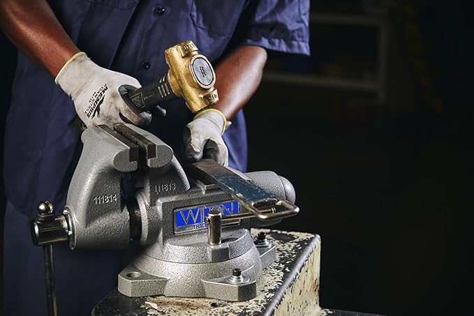 Wilton Tradesman Bench Vise, 4-1/2" Jaw Width, 3-1/2" Max Jaw Opening, 3-1/4" Throat (Model 1745)
