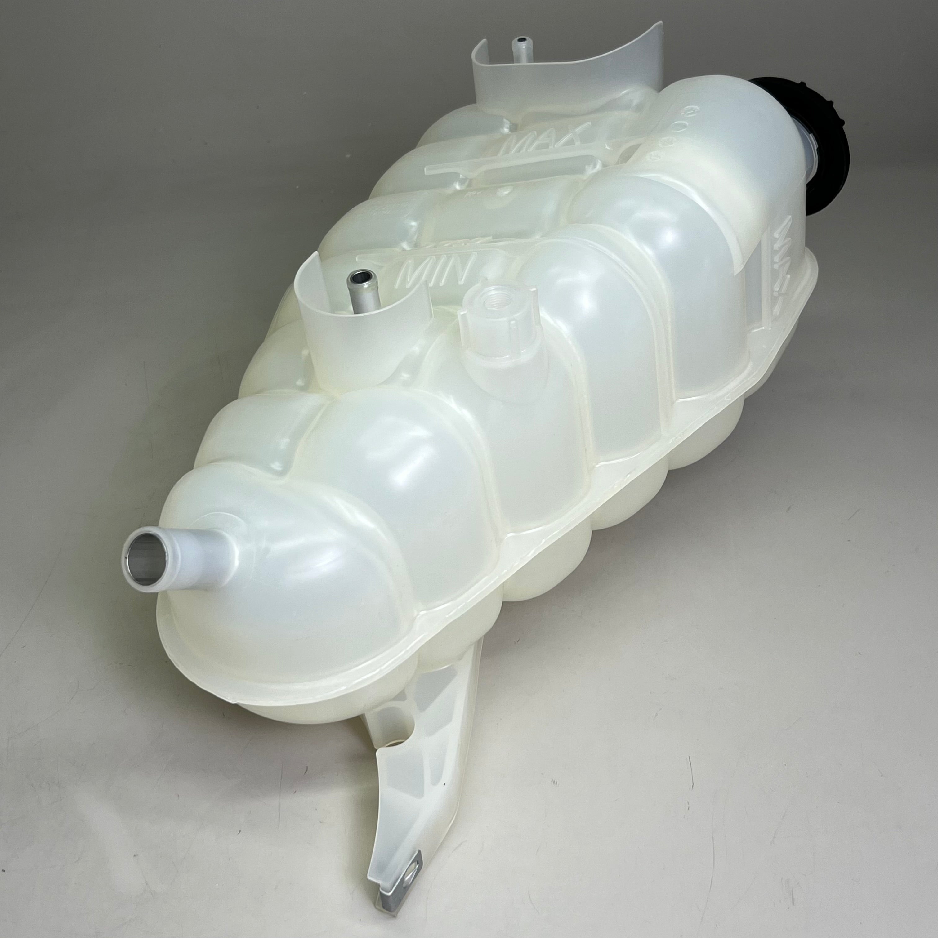 FLEETRITE Engine Coolant Reservoir Tank 16”Hx9”W White FLTOT2591620