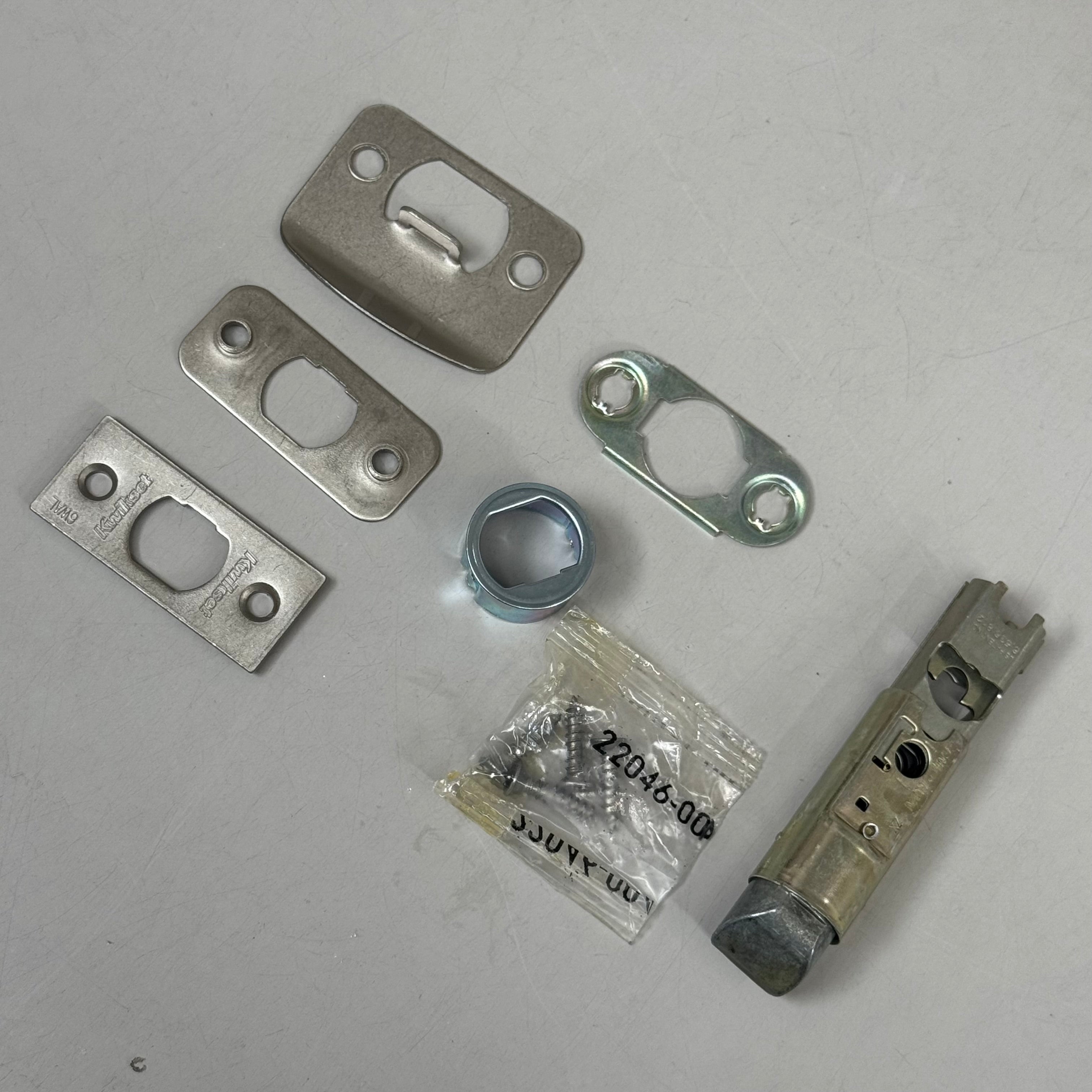 KWIKSET Polo Interior Passage Non-Locking Doorknob Satin Nickel 92001-556