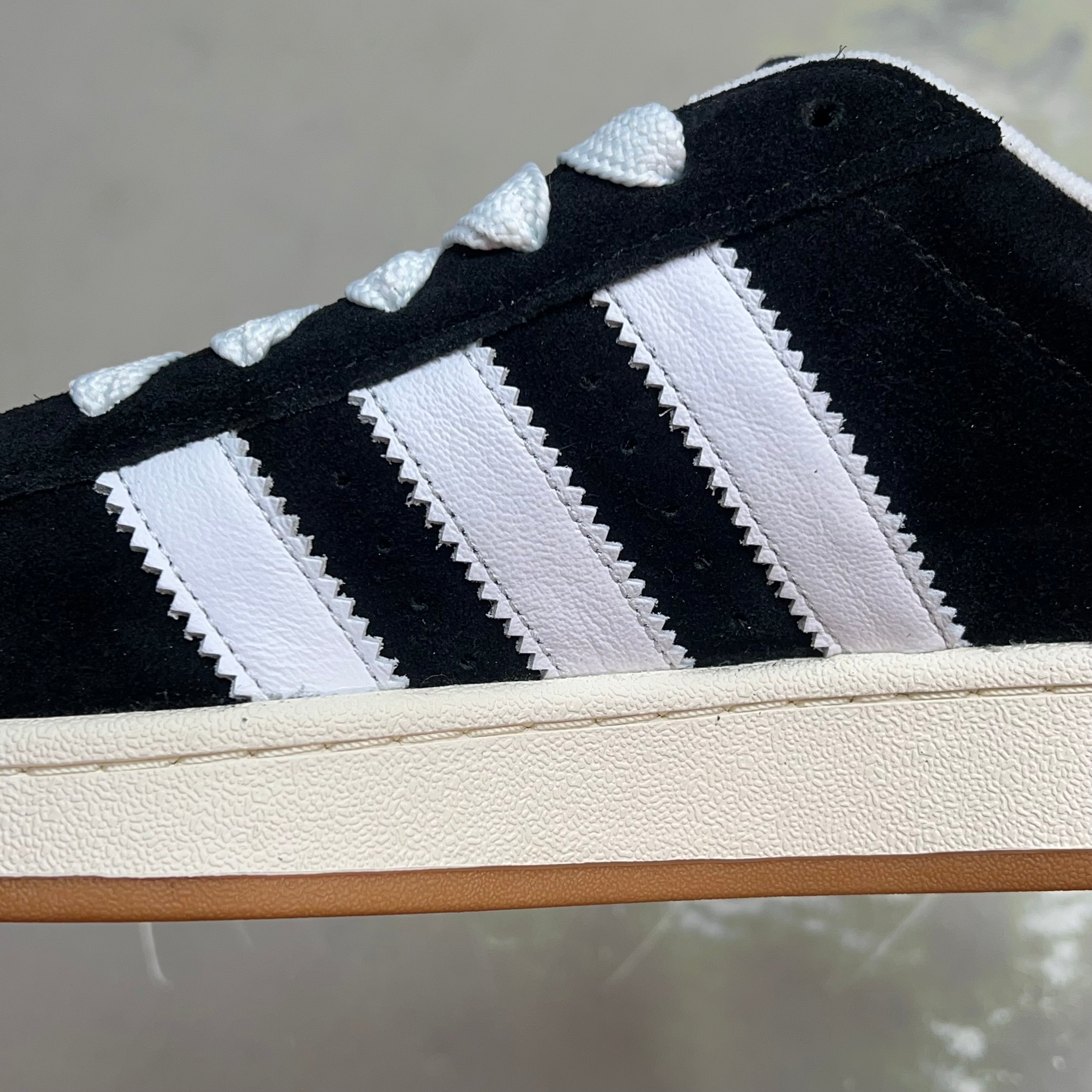 ADIDAS Campus 00s Fat Lace Sneaker Men's Sz 10 Core Black/Cloud White/Off White