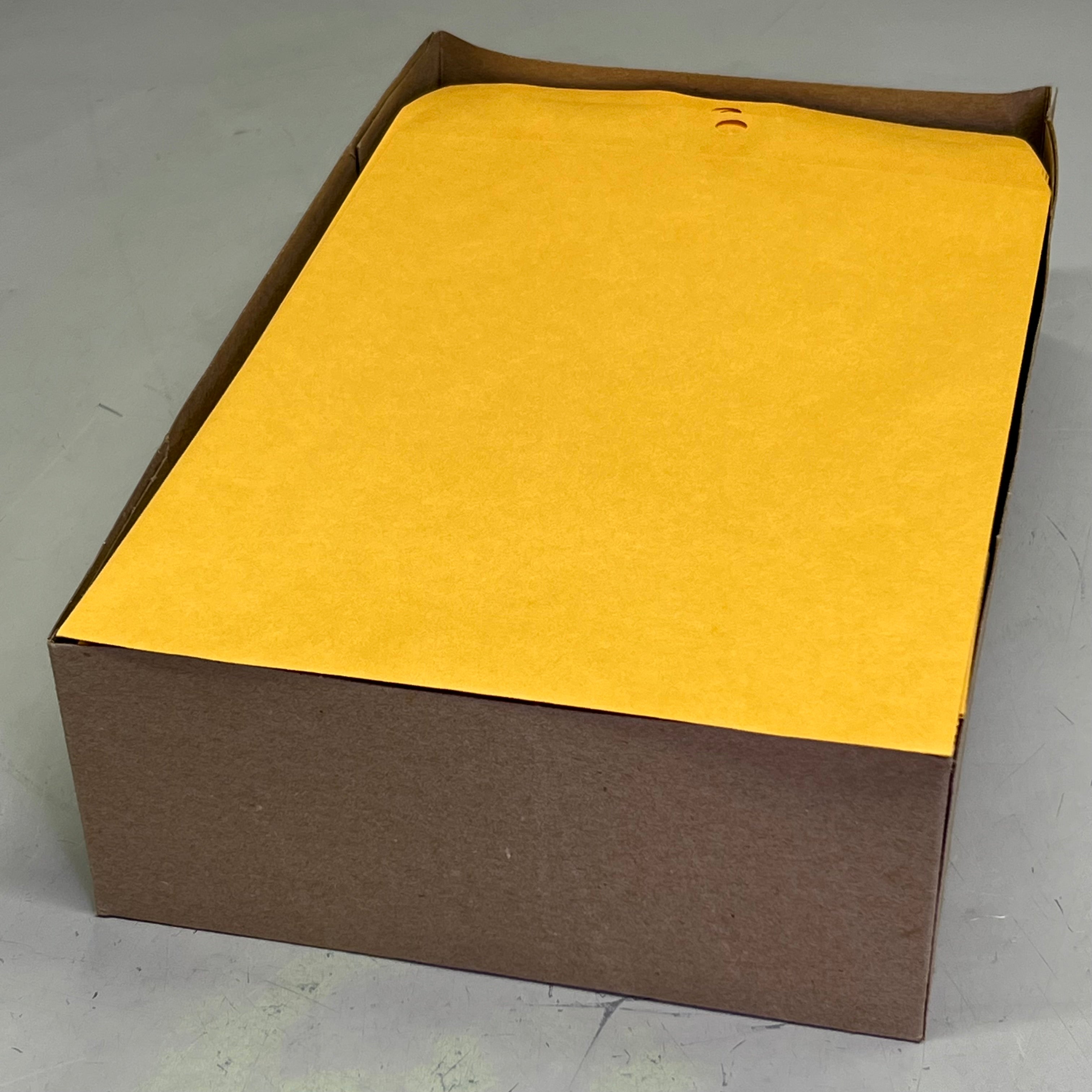 UNIVERSAL (200 ENVELOPES) Clasp Envelope Kraft #90 Yellow, 9"x12" UNV35264