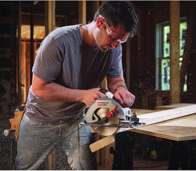 PORTER-CABLE 7-1/4-Inch Circular Saw, Heavy Duty Steel Shoe, 15-Amp (PCE300)