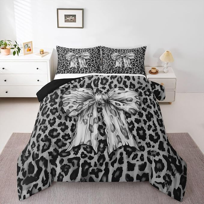 Feelyou Leopard Print Bedding Set Soft for Boys Girls, Black Cheetah Comforter Set King Size Cute Bowknot Duvet Quilt Microfiber Bedroom Decor 3 Pcs with 2 Pillow Cases