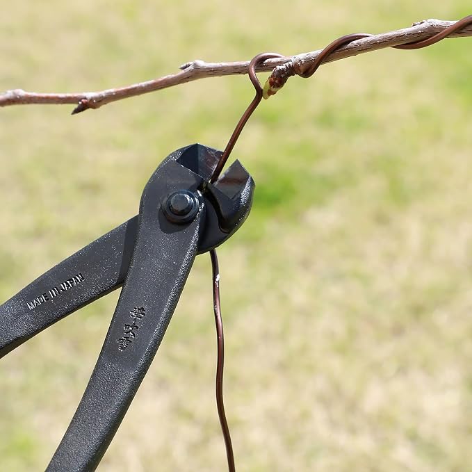 Wazakura Hand Forged Bonsai Tree Wire Cutter Made in Japan 195mm (7.7inch), Japanese Garden Tool, Rounded Ends for Bonsai Styling Wires - Black