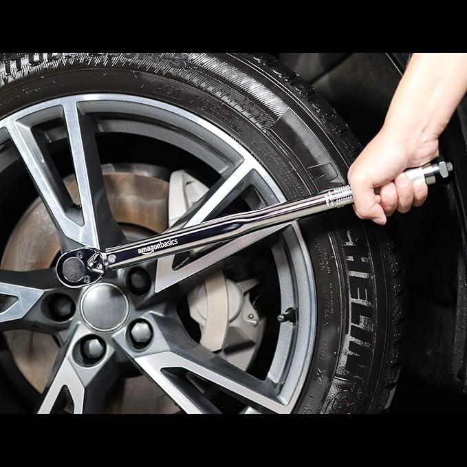 Amazon Basics 1/2-Inch Drive Click Heavy-Duty Torque Wrench with Audible Click, High Accuracy, 25-250 ft-lb, 33.9-338.9 Nm