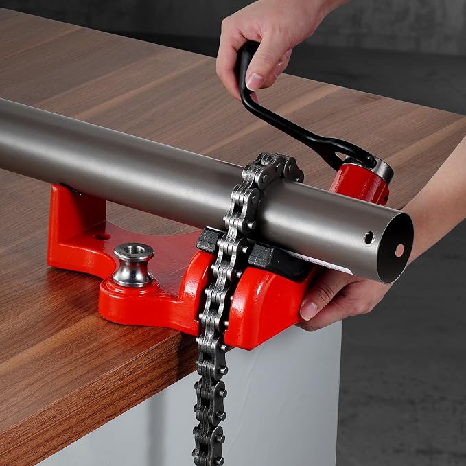 VEVOR Heavy-Duty Pipe Chain Vise, 1/4" - 6" Pipe Capacity, 28" Rugged Chain & Cast Iron Base, Industrial-Grade Pipe Clamping for Plumbing, Automotive Repairs, Metalworking