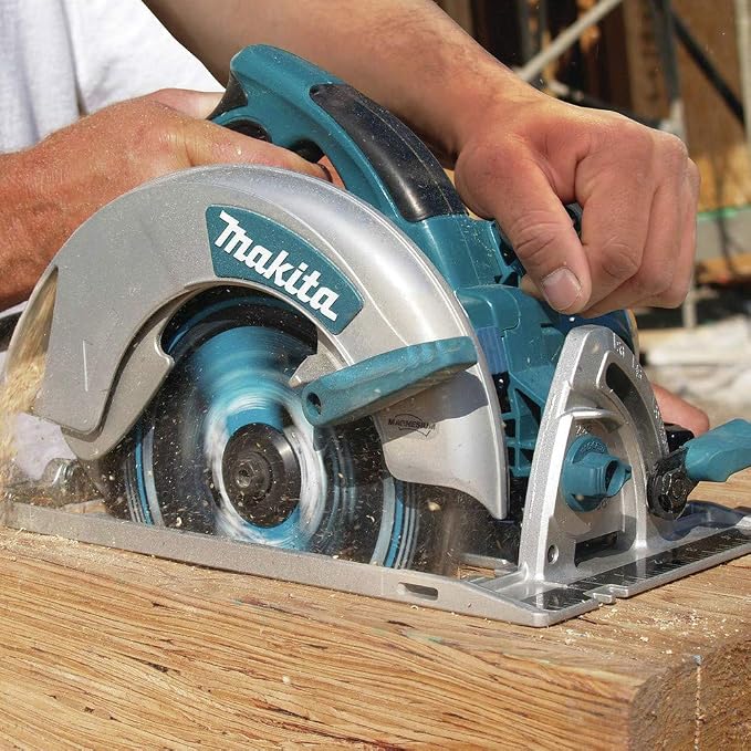 Makita 5007MG-R 7-1/4 in. Magnesium Circular Saw (Renewed)