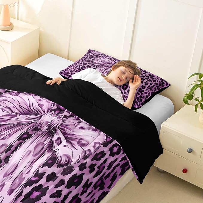 Feelyou Leopard Print Kids Comforter Set Toddler Size Purple Cheetah Print Bedding Set Bowknot Duvet Quilt for Kids Boys Girls Bedroom Decor Microfiber Ultra Soft Breathable