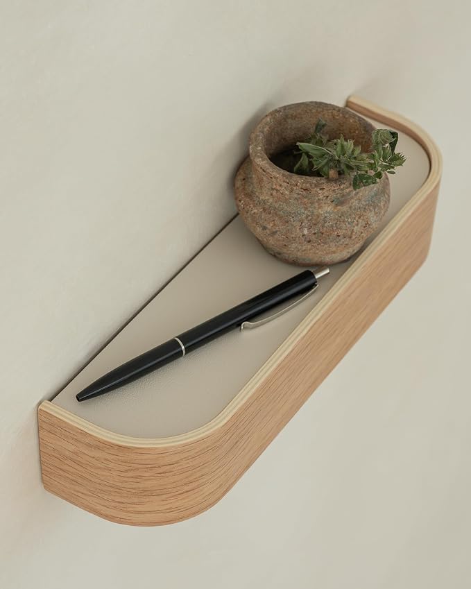 Kazai. Key Holder 'Toke' | Minimalist Key Hook Design from Berlin | Modern Key Holder Wall Mount with Wooden Shelf | Key Rack for Wall as Entryway Organizer | Oak, White