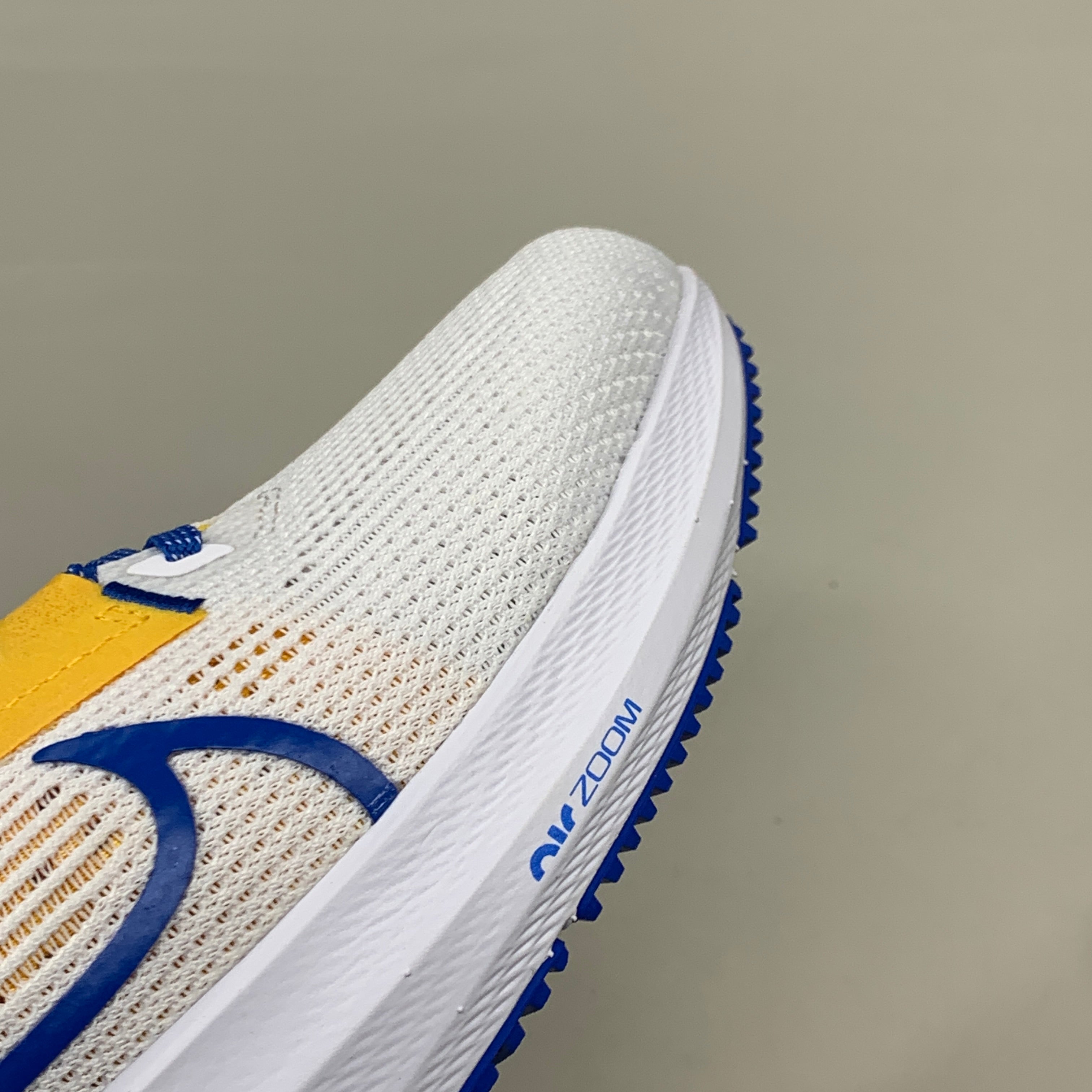 NIKE Zoom Pegasus 40 Shoes UCLA White/Signal Blue-Gold 8.5 Women's 7 Mens DZ5988 100