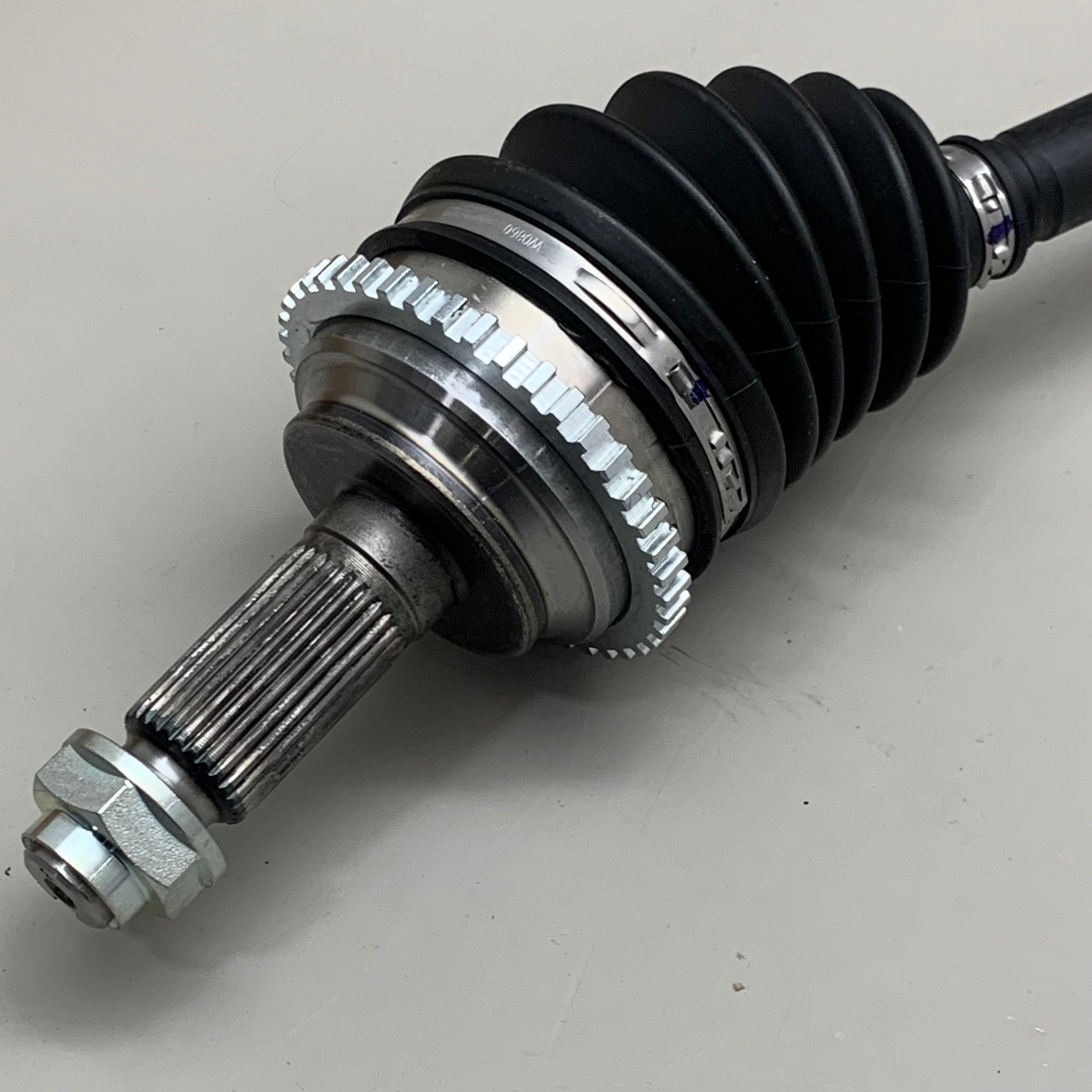 NAPA CV Drive Axle Grooved 28 Spline 20.61" for Ford/Lincoln/Mercury 94-9196