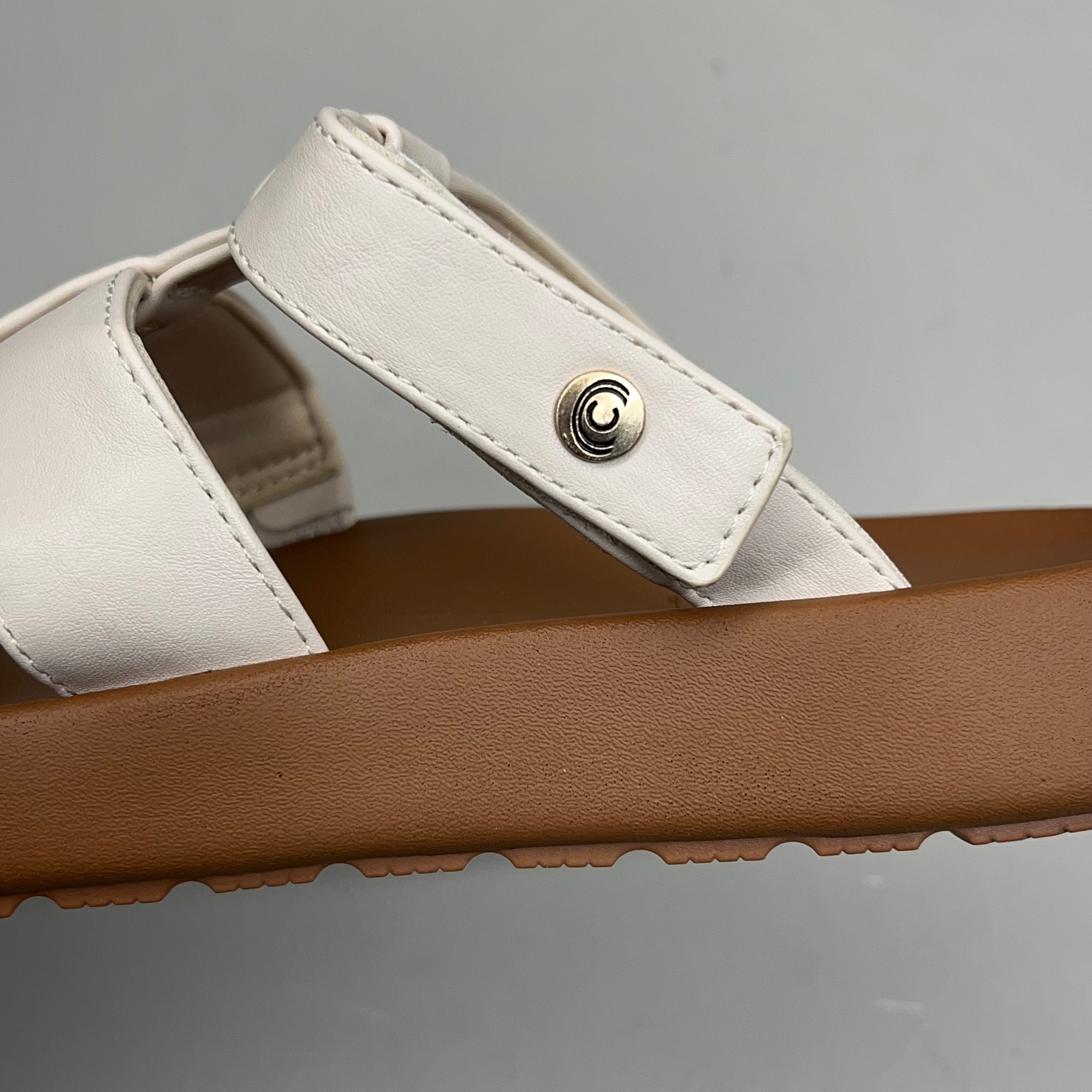 COBIAN Amalfi Synthetic Leather W/ Microfiber Lining Sandals Women's Sz 8, 38.5 EU Cream AMA25-110-8