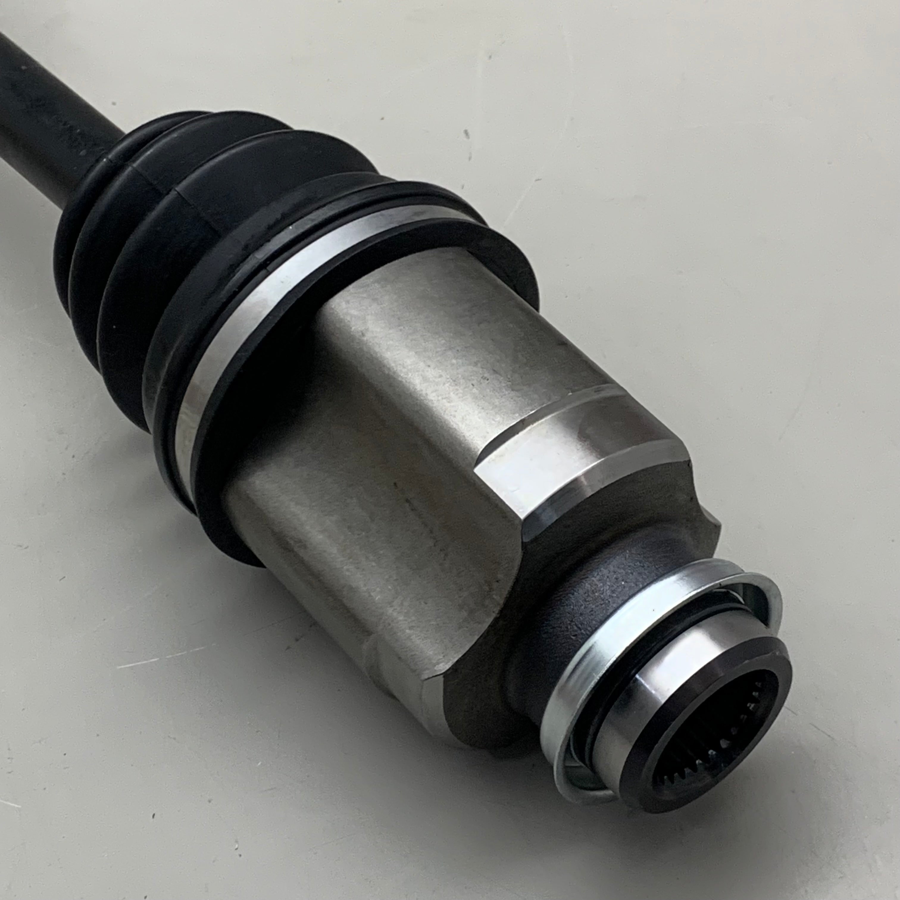 NAPA CV Drive Axle Grooved 28 Spline 20.61" for Ford/Lincoln/Mercury 94-9196