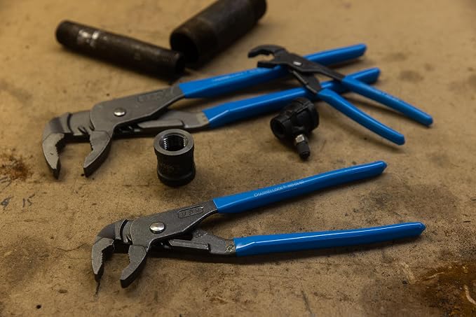 3 PIECE GRIPLOCKå¨ PLIER SET 6. 5 IN. - 9. 5 IN. - 12. 5 IN. PLIERS Channellock GLS-3