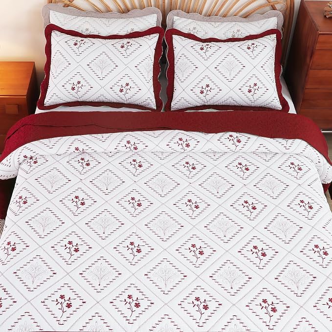 Cmfshape Floral Embroidery Quilt Set,3 Pieces King Size Quilt Bedding Set,Classic Diamond Pattern Quilts,Ultra Soft Lightweight Reversible Bedspread Coverlets for All Season(Burgundy,104"x90")