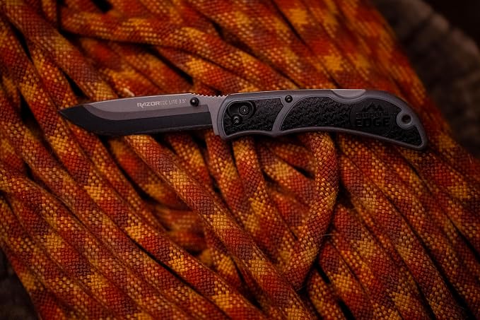 OUTDOOR EDGE 3.5" RazorLite EDC Pocket Knife (Obsidian Black), with Replaceable Blades and Clip, Perfect Carry Knive for Camping, Hunting and Survival, Includes 12 Black Steel Drop Point Blades
