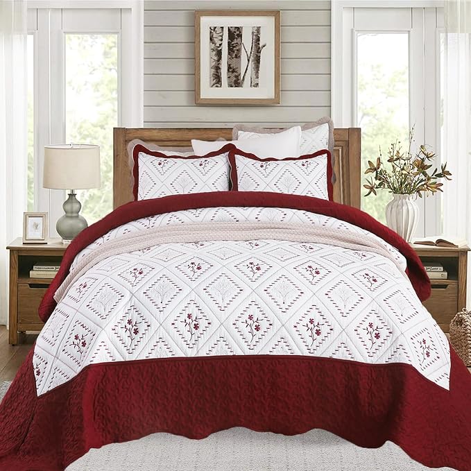 Cmfshape Floral Embroidery Quilt Set,3 Pieces King Size Quilt Bedding Set,Classic Diamond Pattern Quilts,Ultra Soft Lightweight Reversible Bedspread Coverlets for All Season(Burgundy,104"x90")